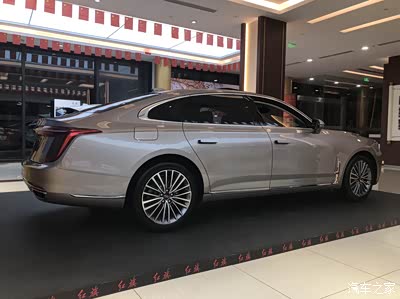 h9金色到店了,越看越好看_红旗h9论坛_手机汽车之家