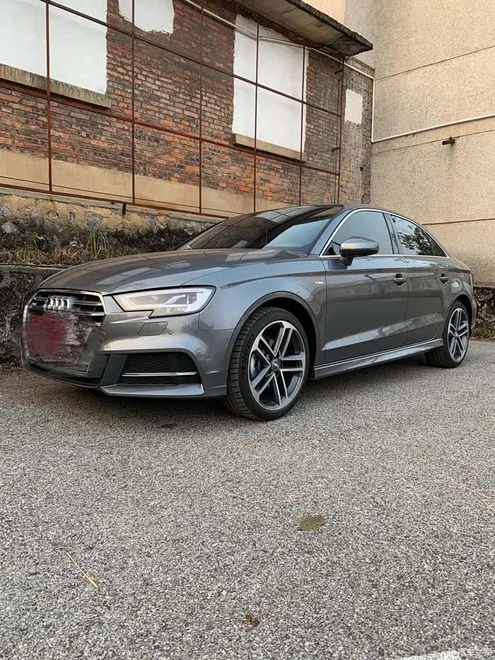 2039 | 回复: 69 奥迪a3论坛 谈好三厢进取价格,没有灰色,等多久都没