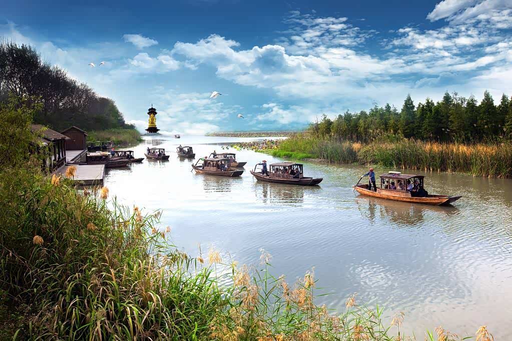 溱湖国家湿地公园内湖幽水静林奇兽异民风浓郁素有水乡明珠之称