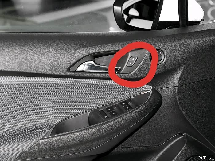 18款科鲁兹自动先锋加油口就没有锁吗?