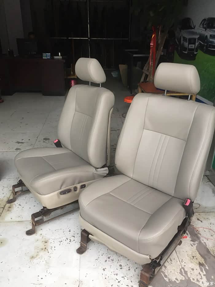 帅客改前排雷克萨斯400座椅