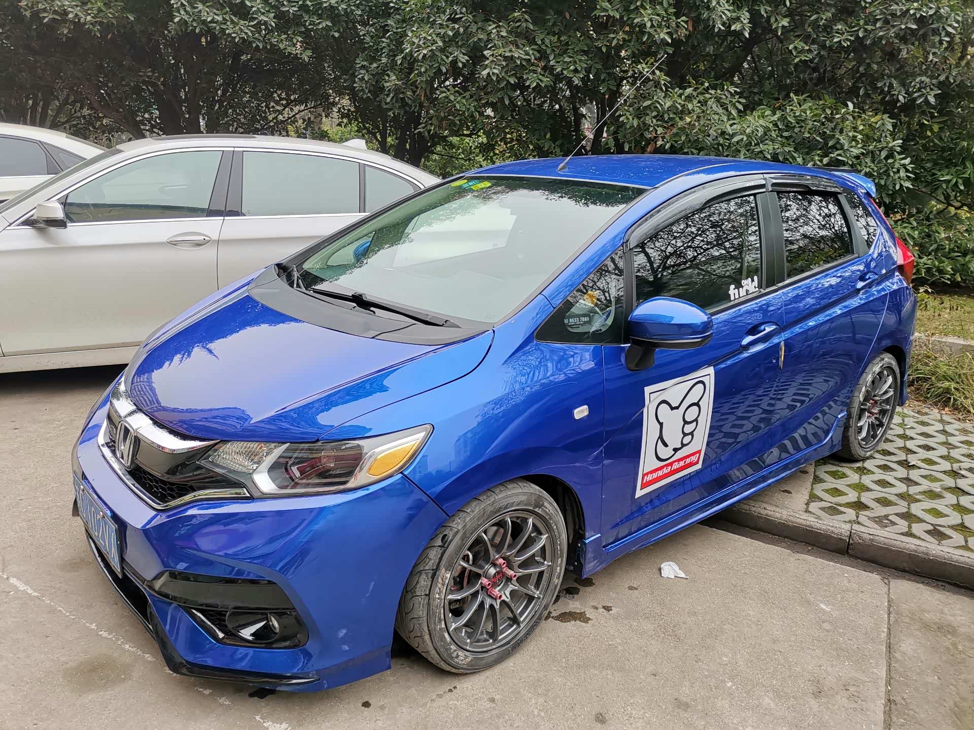 疯狂的兔子蓝色gk5短簧轮毂上身