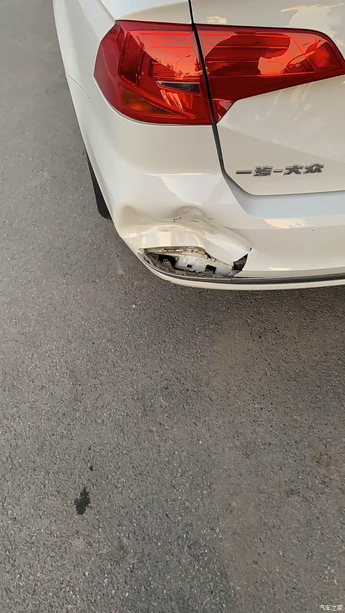 16款新宝来后保险杠原厂的得多钱