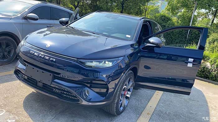 【图】蓝色插电运动版提车_腾势x论坛_汽车之家论坛