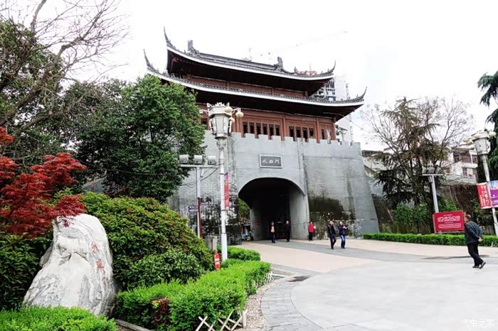 河山大好出门走走