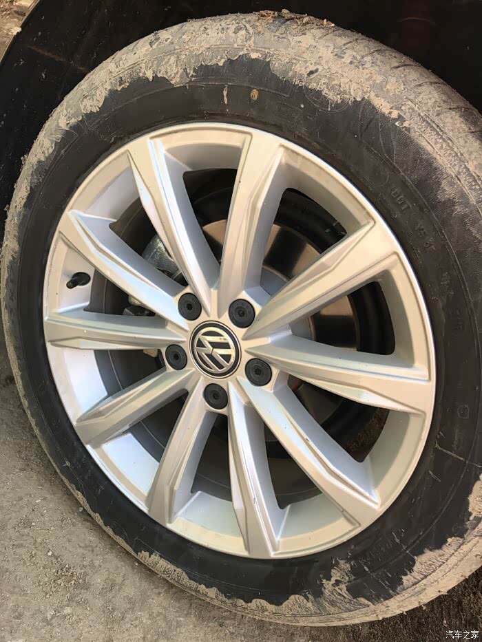 求购17款帕萨特17寸的轮毂