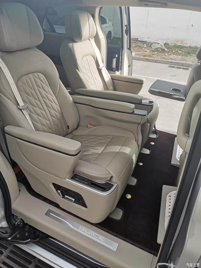 【图】gl8 25s专用航空座椅_别克gl8论坛_汽车之家论坛