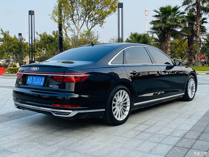 犀利犀利新款奥迪a8全新犀利的线条led灯组