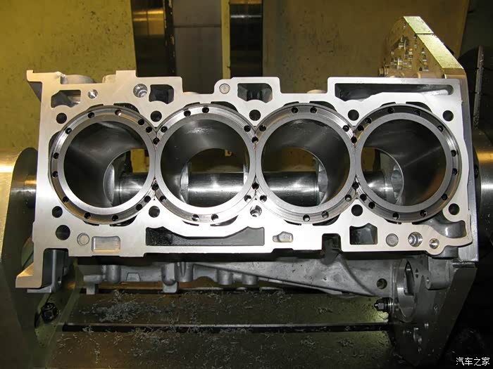 图示是一个下好darton缸套的4b11t