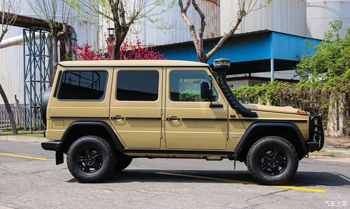 奔驰g300尽显机械之美奔驰g级