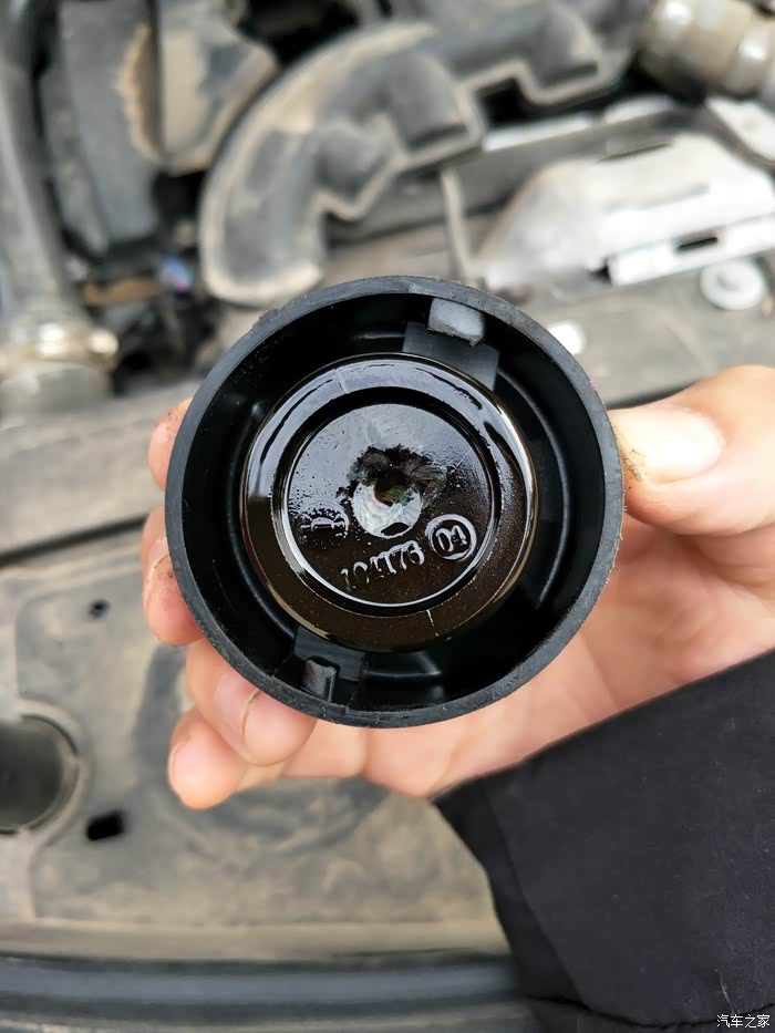 机油盖处怎么渗油