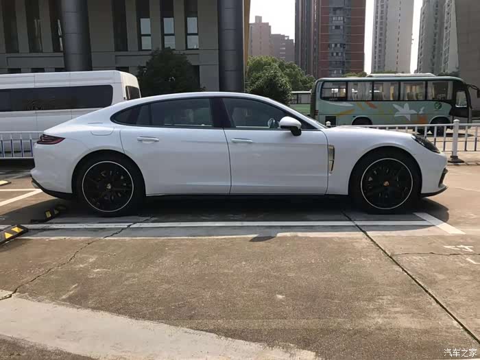 panamera4帕拉梅拉行政加长版2019年国六新车作业