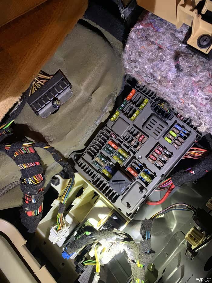 【图】求大神告知分动箱保险是哪个_宝马x5(进口)论坛_汽车之家论坛