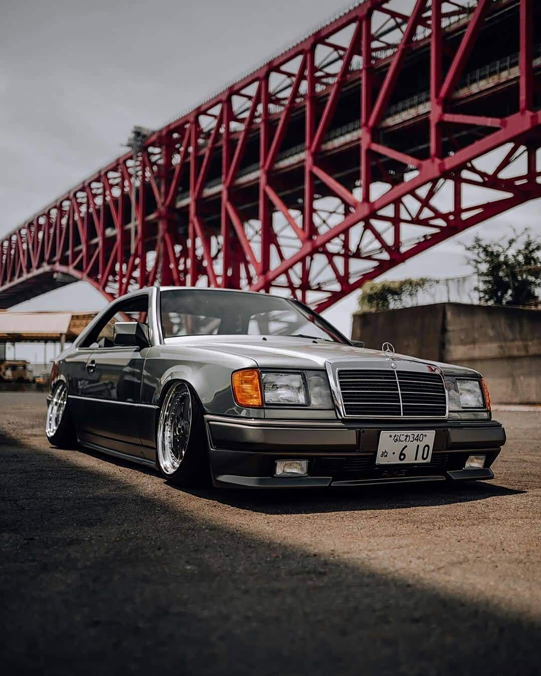 经典老车奔驰c124ecoupe