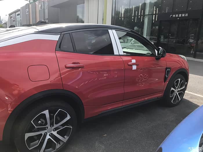 【图】今天终于看到红色高配的真车了._领克05论坛_汽车之家论坛