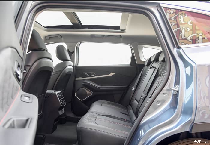 后排空间,txl相当够用了