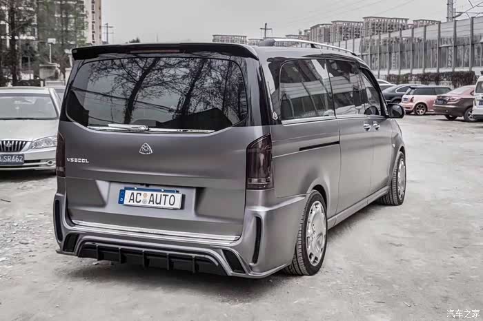 奔驰v级改装迈巴赫双配色案例奢华的典范