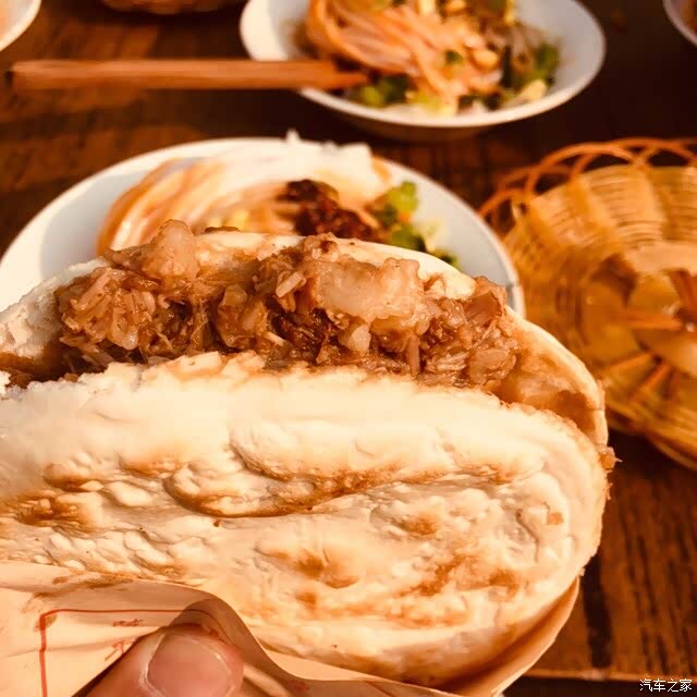 秦镇吃个皮子肉夹馍就算了