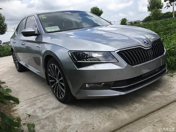 我觉得速派这个颜色最好看.