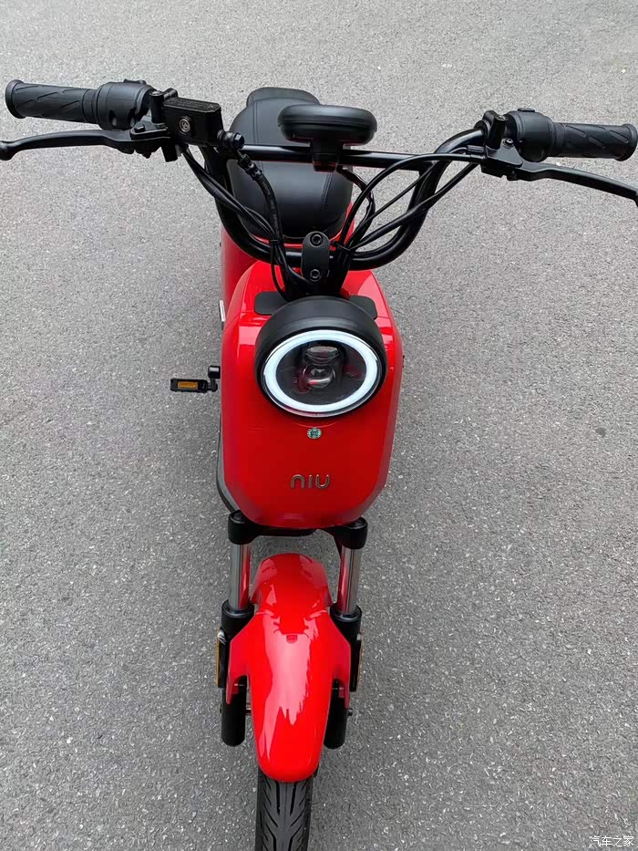 帮老婆的小牛提回来了 蛮好看的 3299块