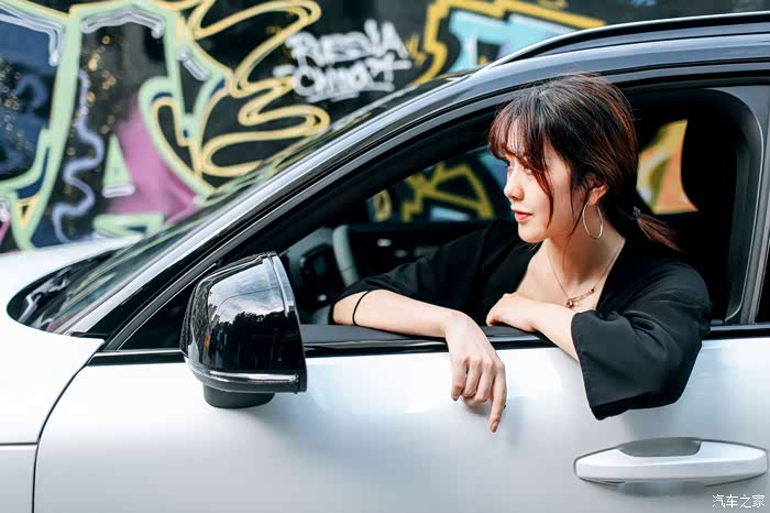 北欧大片小姐姐和xc40私照来袭