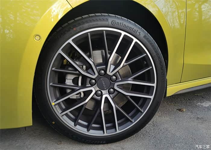 领克0319寸锻造轮毂抓地力和操控性不错