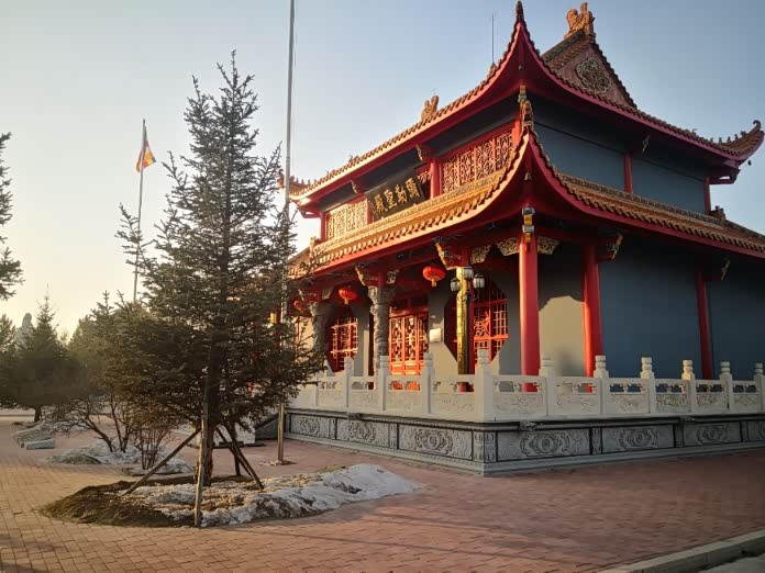 大年初一中国车魏派vv6带您走进肇东经教寺