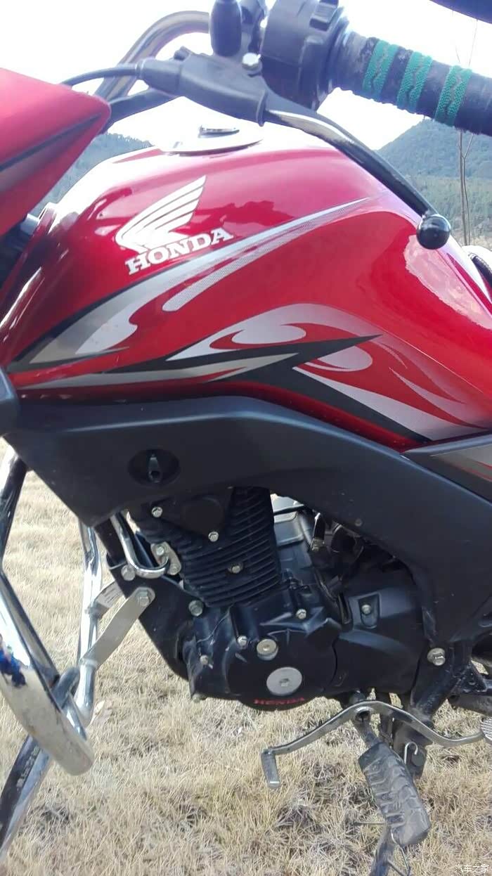 十九岁的少年与他的本田cbz125