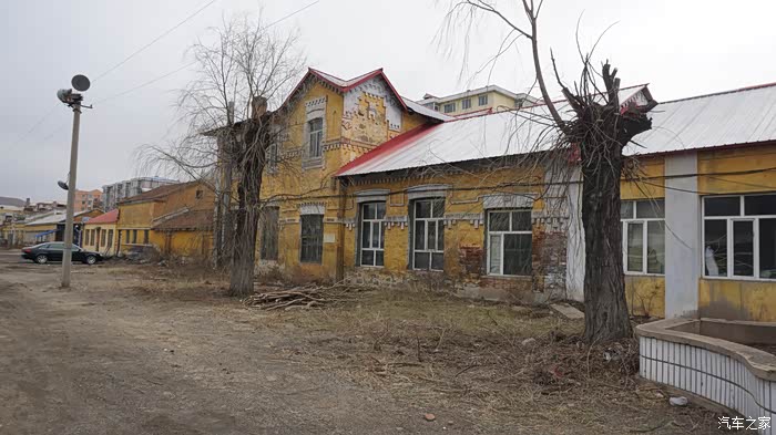 驾车参观中东铁路沿线的主要车站穆棱站