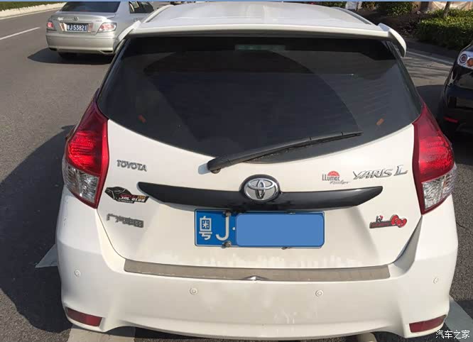 看到我们江门致炫群车标了吗!我是贴龙膜~~~~~,贵野!呵呵!