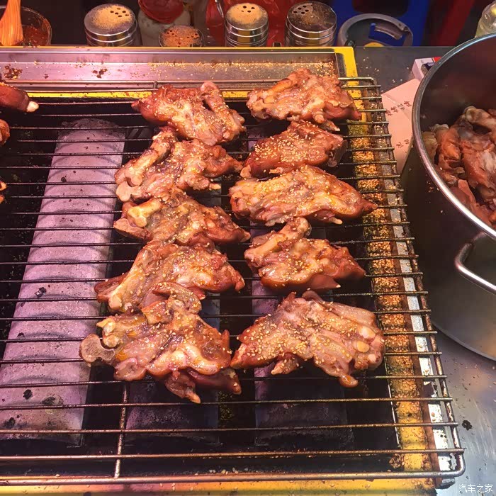 兴顺夜市烤猪尾巴