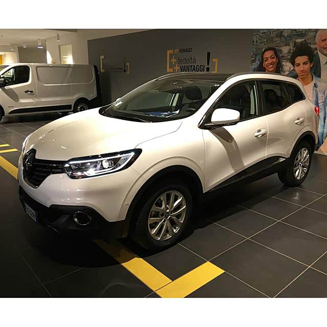 放毒海外雷诺kadjar科雷嘉白色实车第二弹