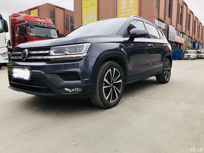 我家途岳,水墨灰,非常独特且耐看的一个颜色,白色那些实在太普通