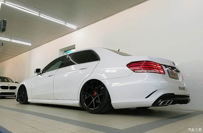 图片帖奔驰e260改装hellaflush低趴风格w212