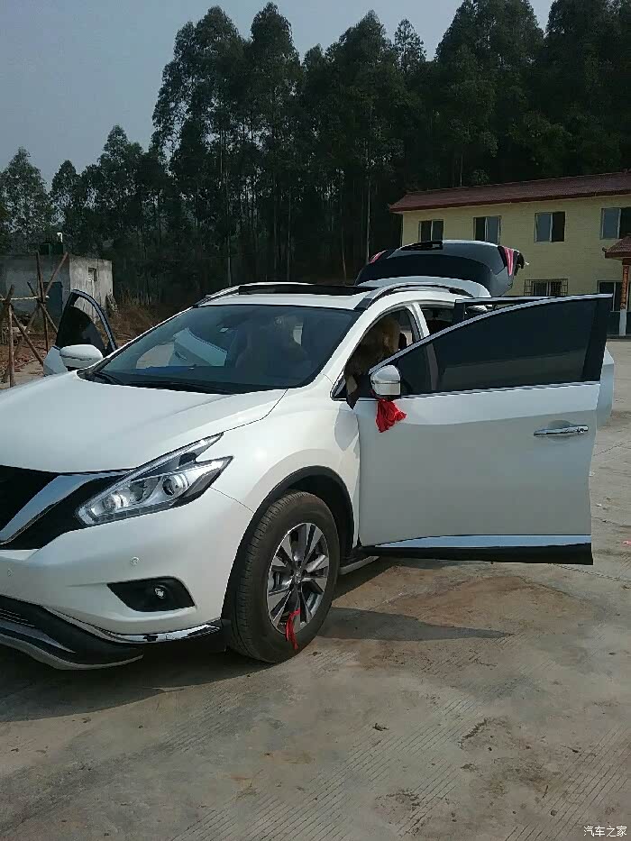 各位开新楼兰的有装行李架的吗会不会超高呢