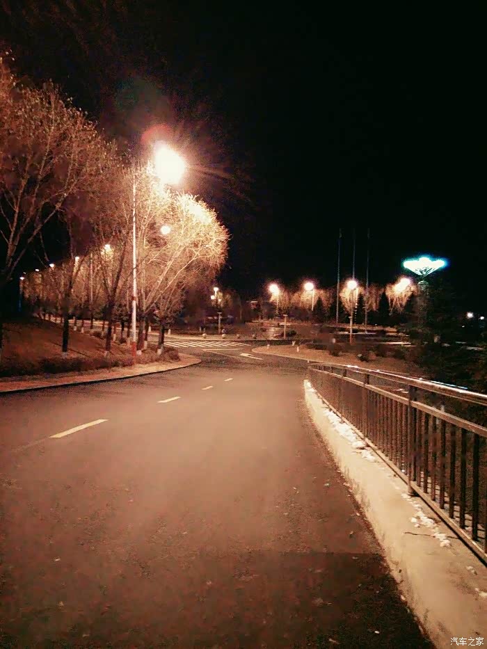 现在天黑的真早,办完事5点就黑天!