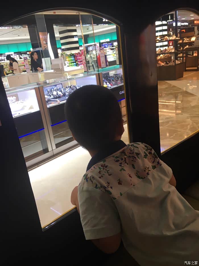 伸出脑袋(这个动作比较危险被我阻止你)