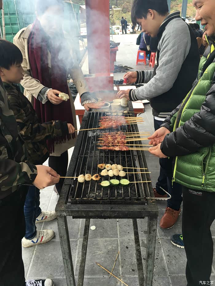 石泉山庄烧烤生日会爱车大讲堂