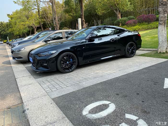 【图】新4黑外红内提车作业,酷酷的黑武士_宝马4系论坛_汽车之家论坛