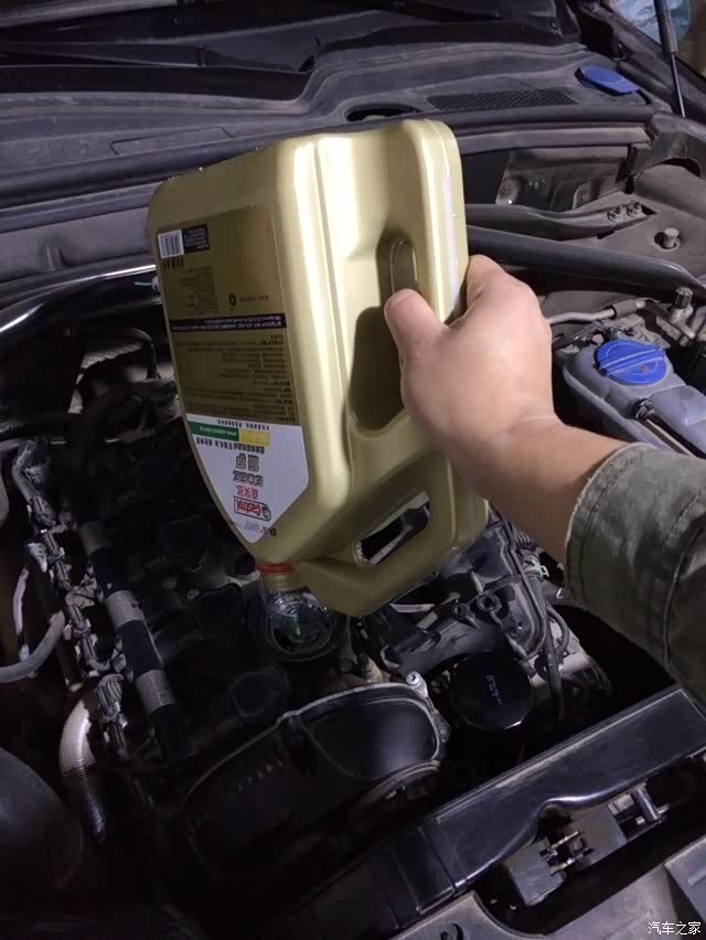 【图】拿老爸的车练手,自己动手做奥迪q5保养_奥迪q5/q5l论坛_汽车之