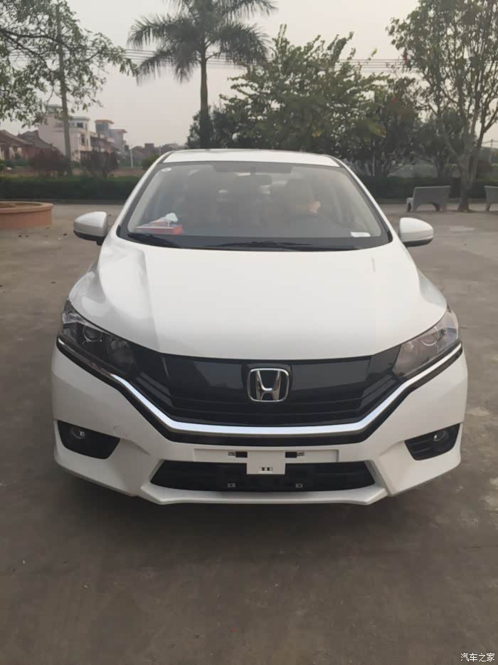 自动舒适哥瑞白色提车