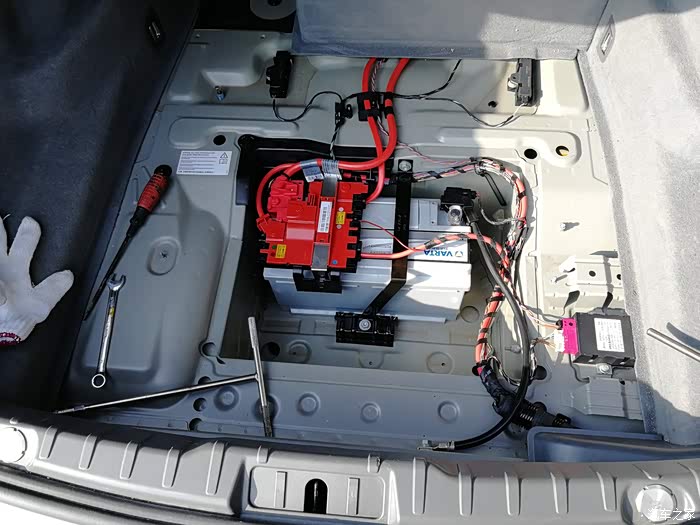 09款730li的电瓶是什么型号最近老是点火无力但还是能发动附图