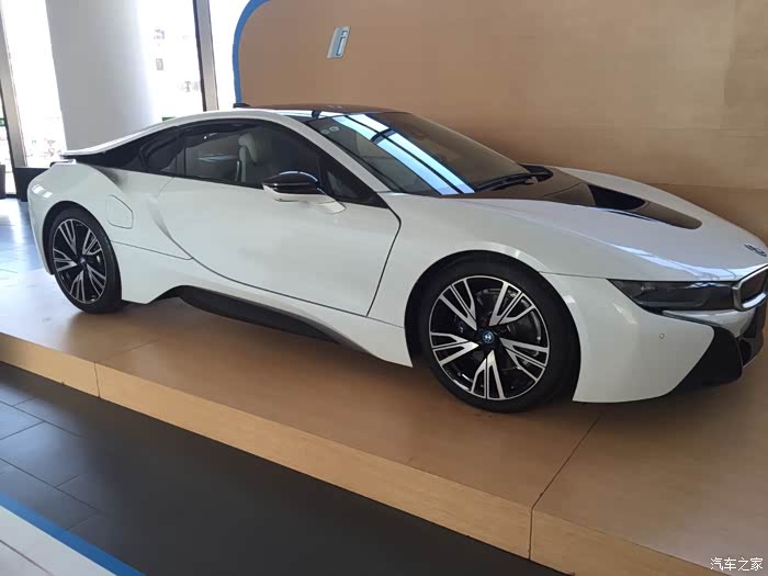 【图】昆明的i8 ,白色实车实拍_宝马i8论坛_汽车之家论坛