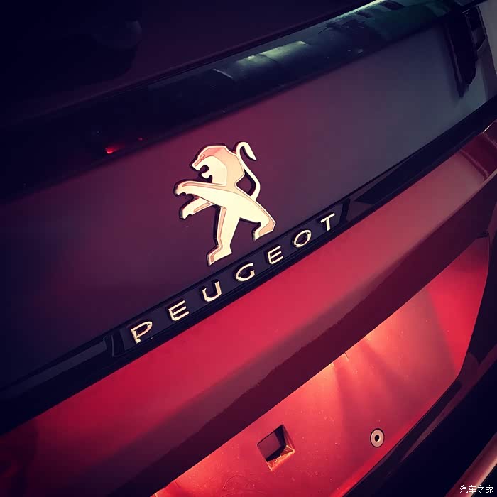 车后面的peugeot英文字母掉下来了更新4s提出解决方案