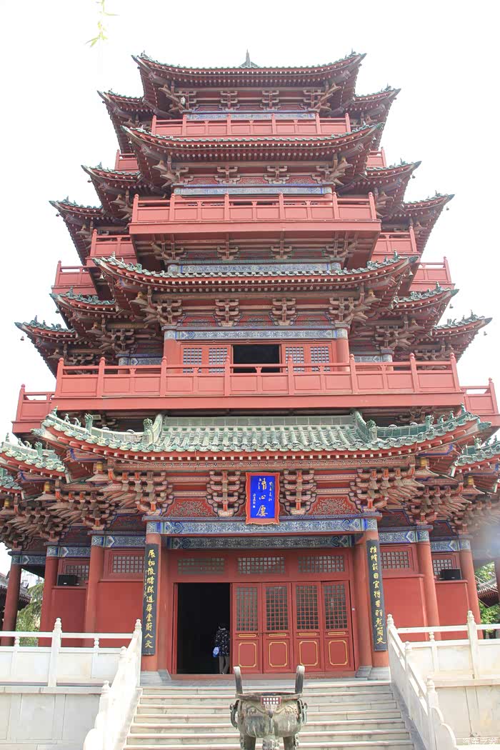回复: 6 欢动论坛 赏开封千年铁塔 游开封府衙 览大相国寺据说,清心