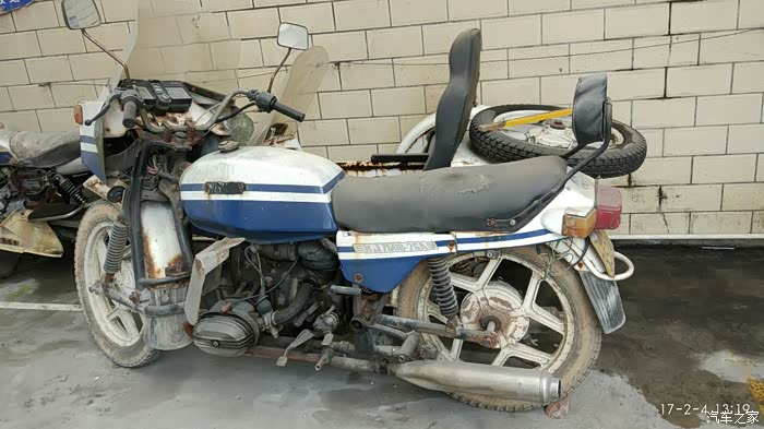 14 | 回复: 1 摩托车论坛 湘江750侉子 如题,车库偶遇