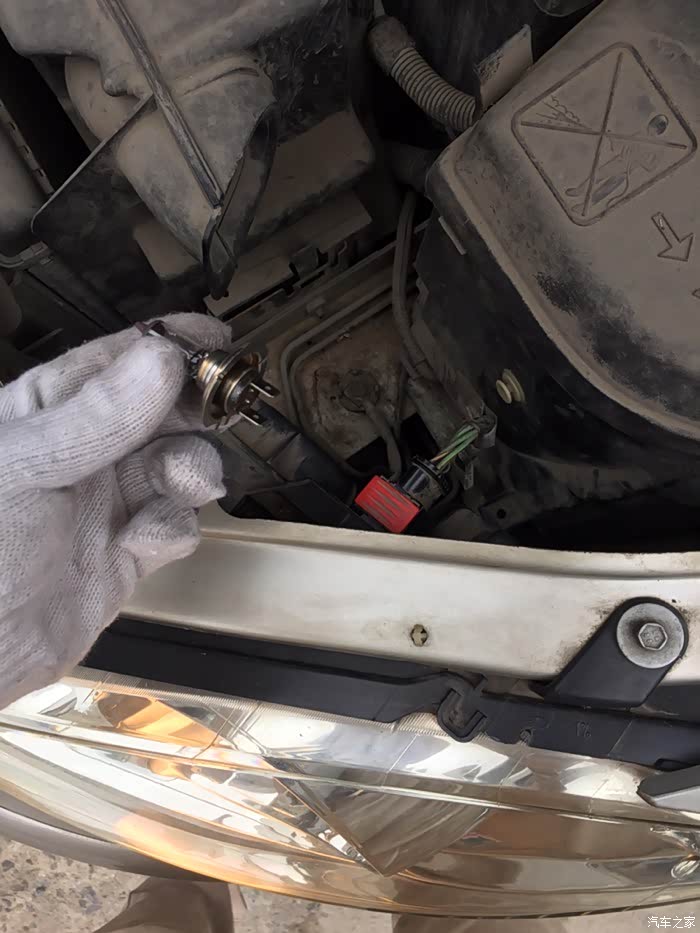 【图】307换近光灯泡_标致307论坛_汽车之家论坛