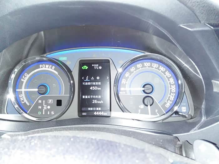 卡罗拉双擎是按保修卡上的保养吗?