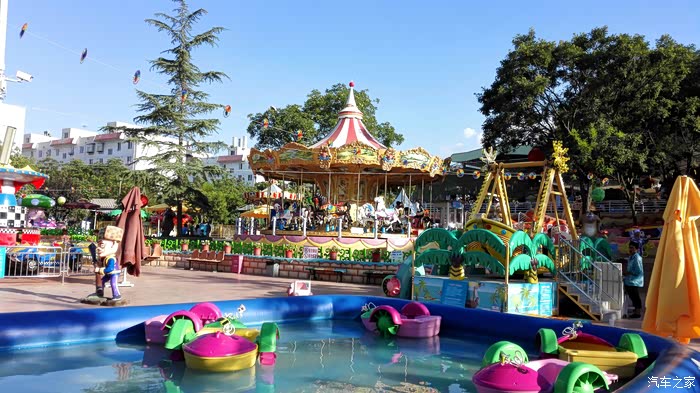 金城公园赏喷泉表演