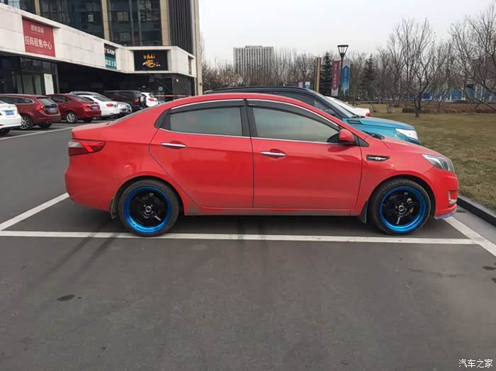 起亚k2改装17寸轮毂